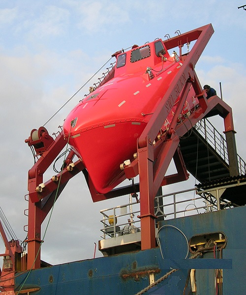 stern lifeboat crane